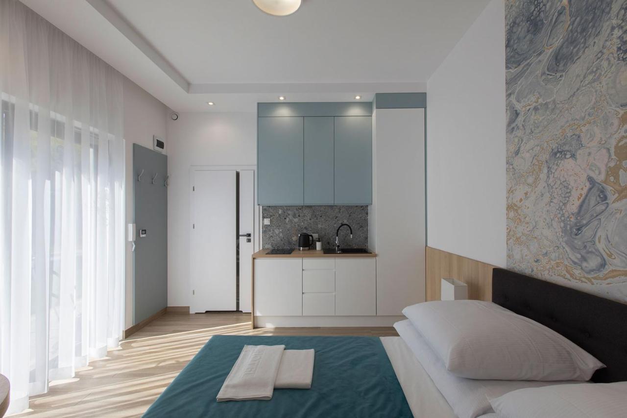 Willa Przy Porcie - Apartamenty Z Aneksami Kuchennymi Устка Экстерьер фото