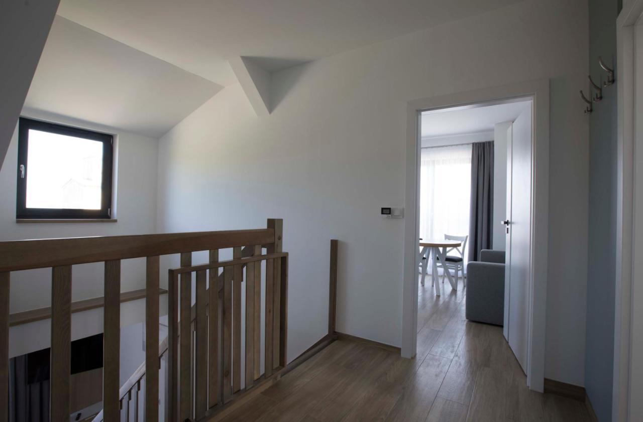 Willa Przy Porcie - Apartamenty Z Aneksami Kuchennymi Устка Экстерьер фото