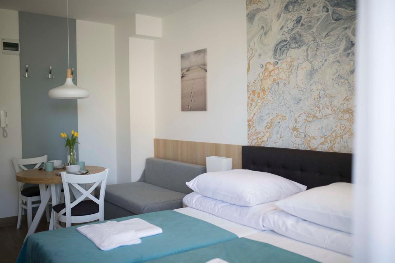 Willa Przy Porcie - Apartamenty Z Aneksami Kuchennymi Устка Экстерьер фото
