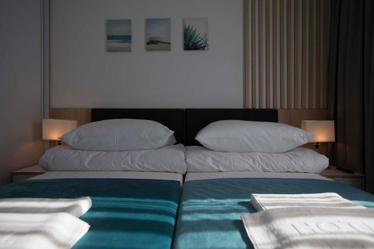 Willa Przy Porcie - Apartamenty Z Aneksami Kuchennymi Устка Экстерьер фото