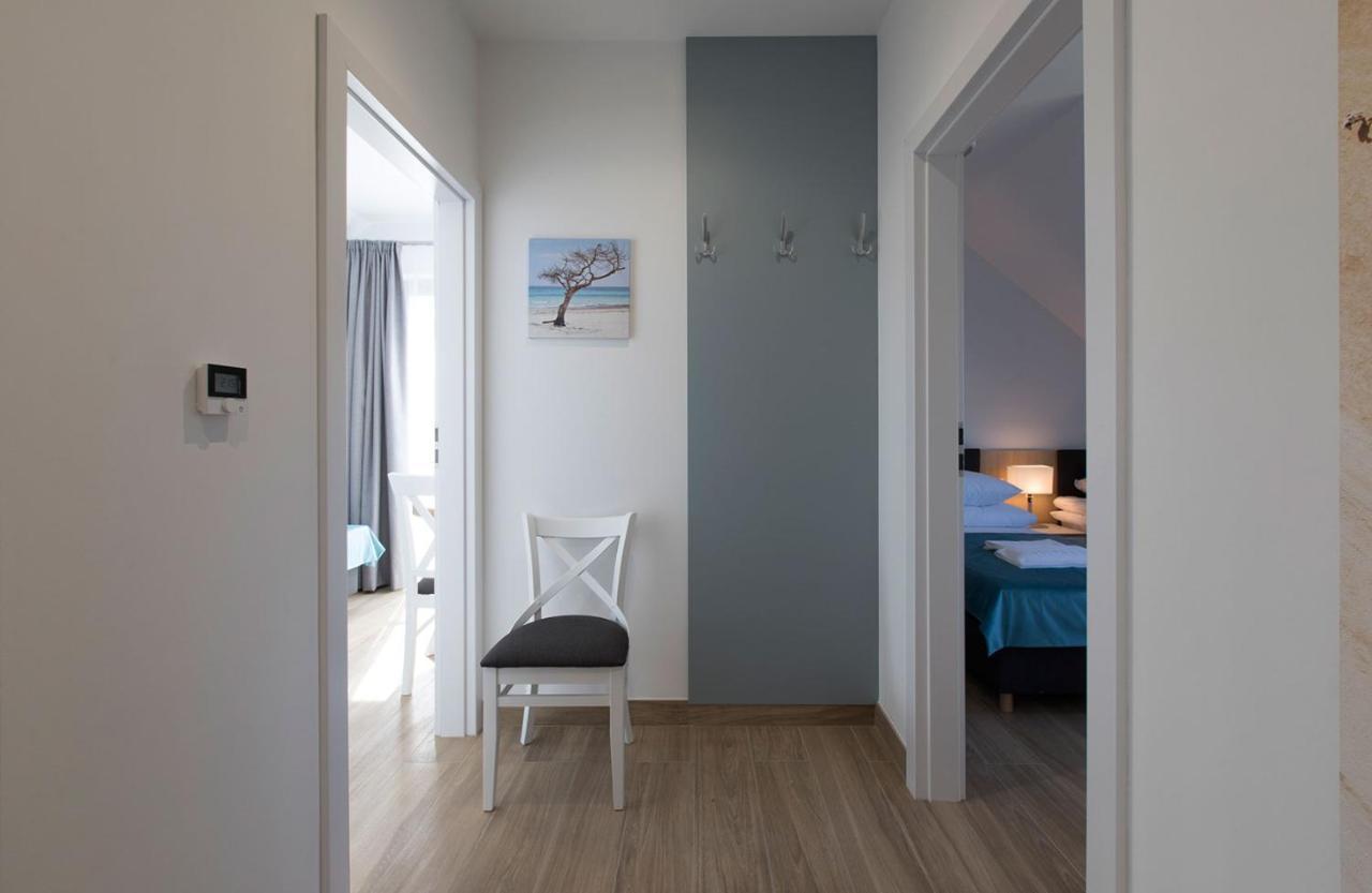 Willa Przy Porcie - Apartamenty Z Aneksami Kuchennymi Устка Экстерьер фото