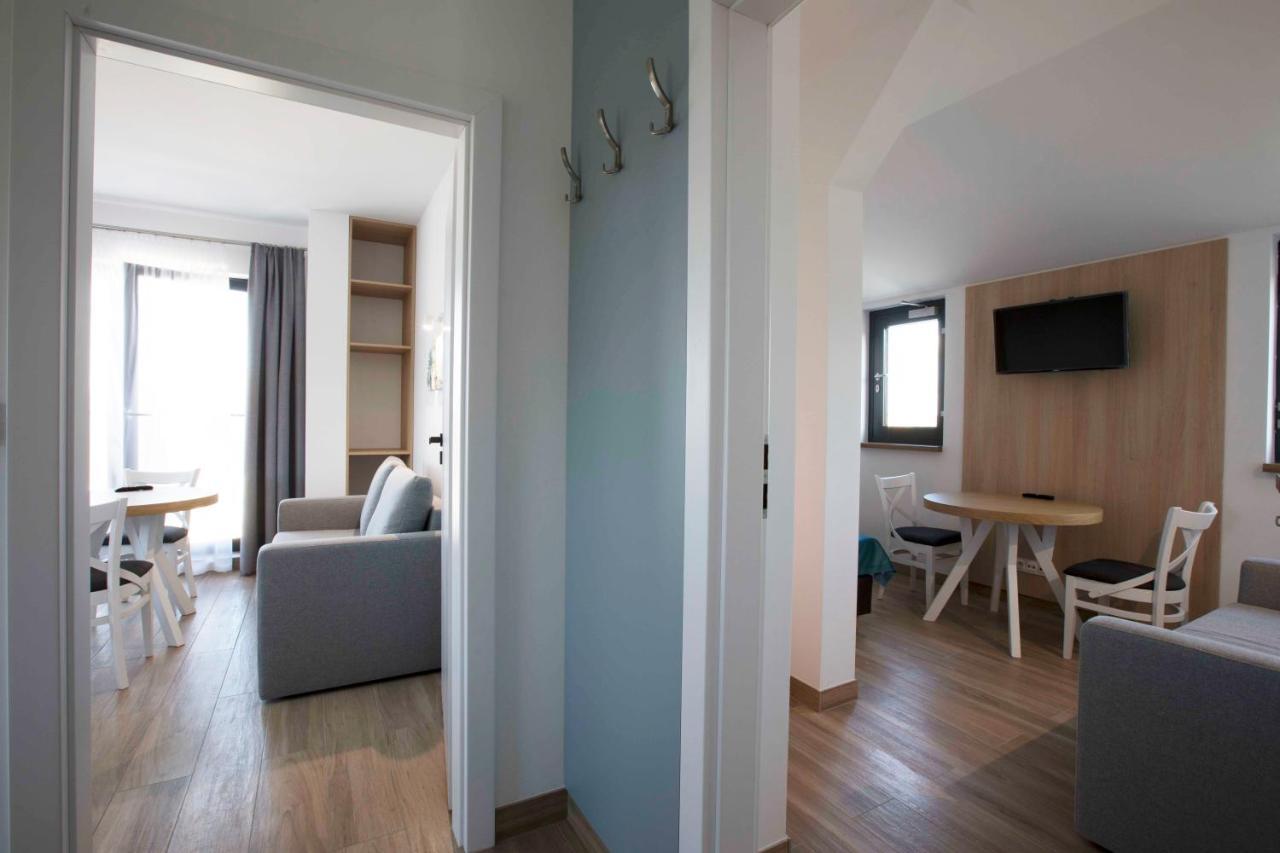 Willa Przy Porcie - Apartamenty Z Aneksami Kuchennymi Устка Экстерьер фото